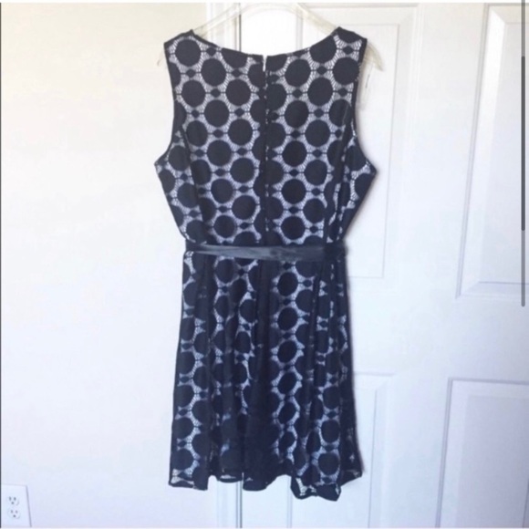 Peter Nygard Black Dress Lace Sleeveless Size 16 - Picture 5 of 6